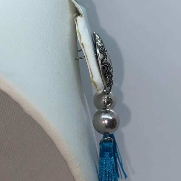 Antiqued Silver-Tone Heart Beaded Blue Tassel Tie Dangle Earrings - Picture 6 of 7